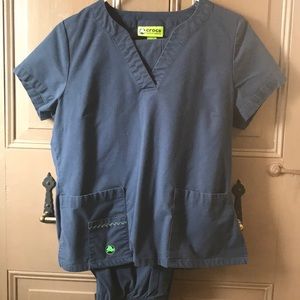 Scrub set